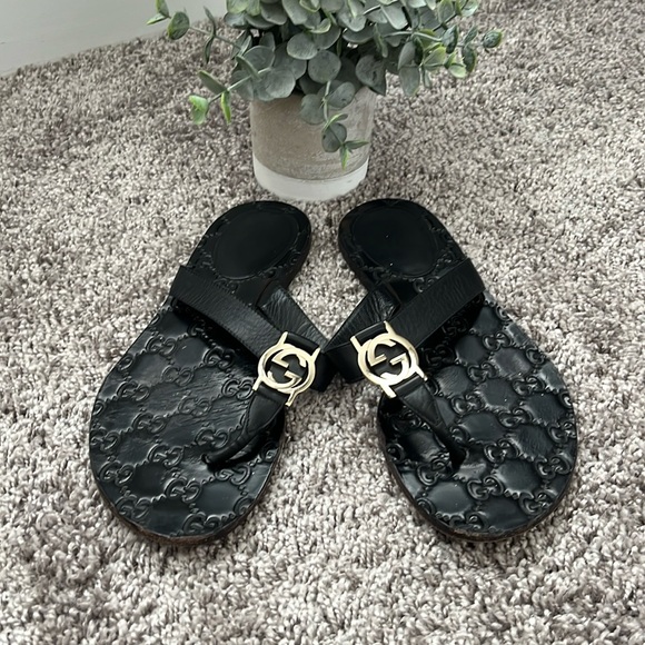 Gucci GG Thong Sandals - Picture 1 of 8